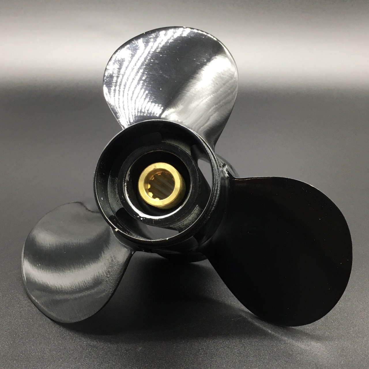 картинка Гребной винт Tohatsu 25-30 (3x9.9x11) (Omax)