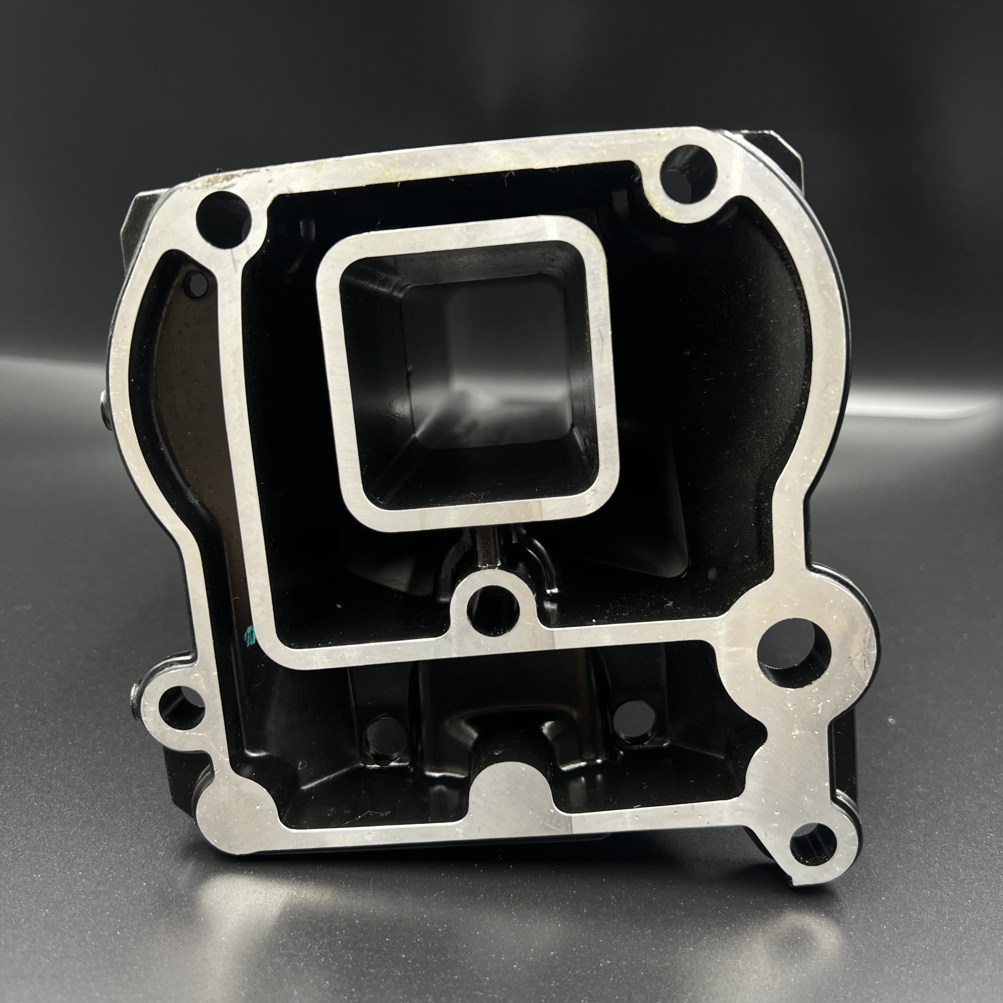 картинка Труба выхлопа Yamaha 40X (дейдвуд S) (YUELANG)