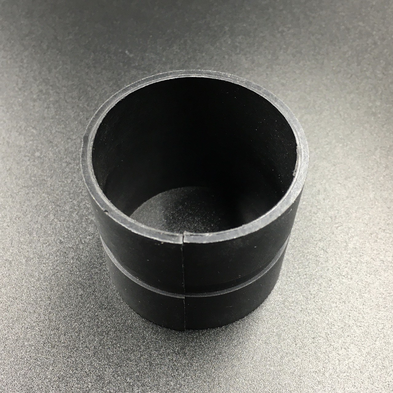 картинка Втулка поворотной рамы пластиковая Yamaha 40X, F20-45 (низ) (PREMARINE)