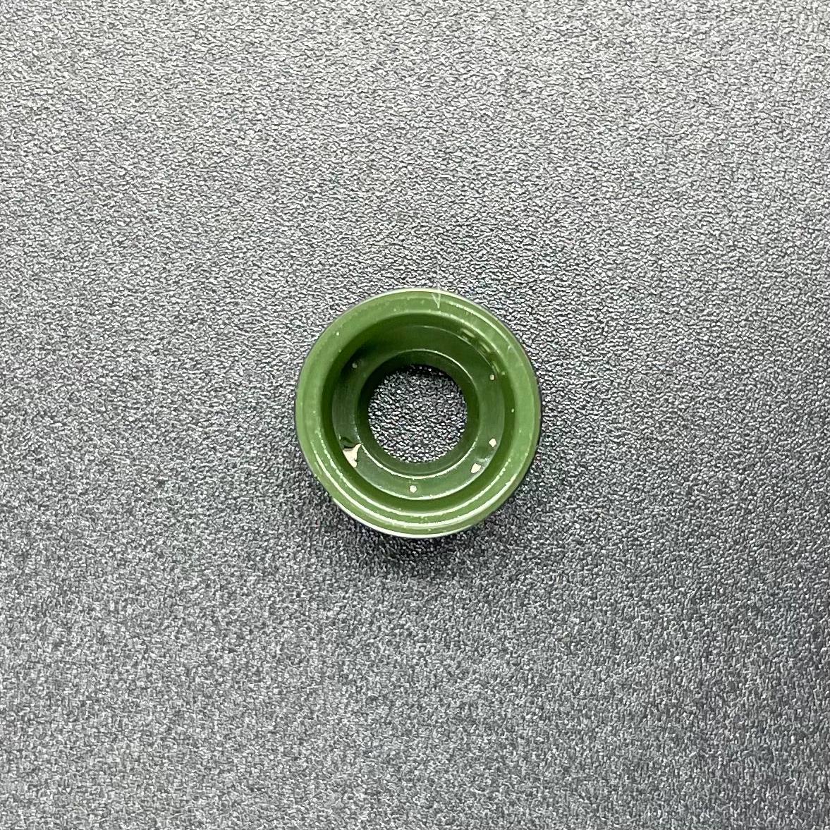 картинка Маслосъемный колпачок Honda BF15-30 (Впуск/Выпуск) (Honda)