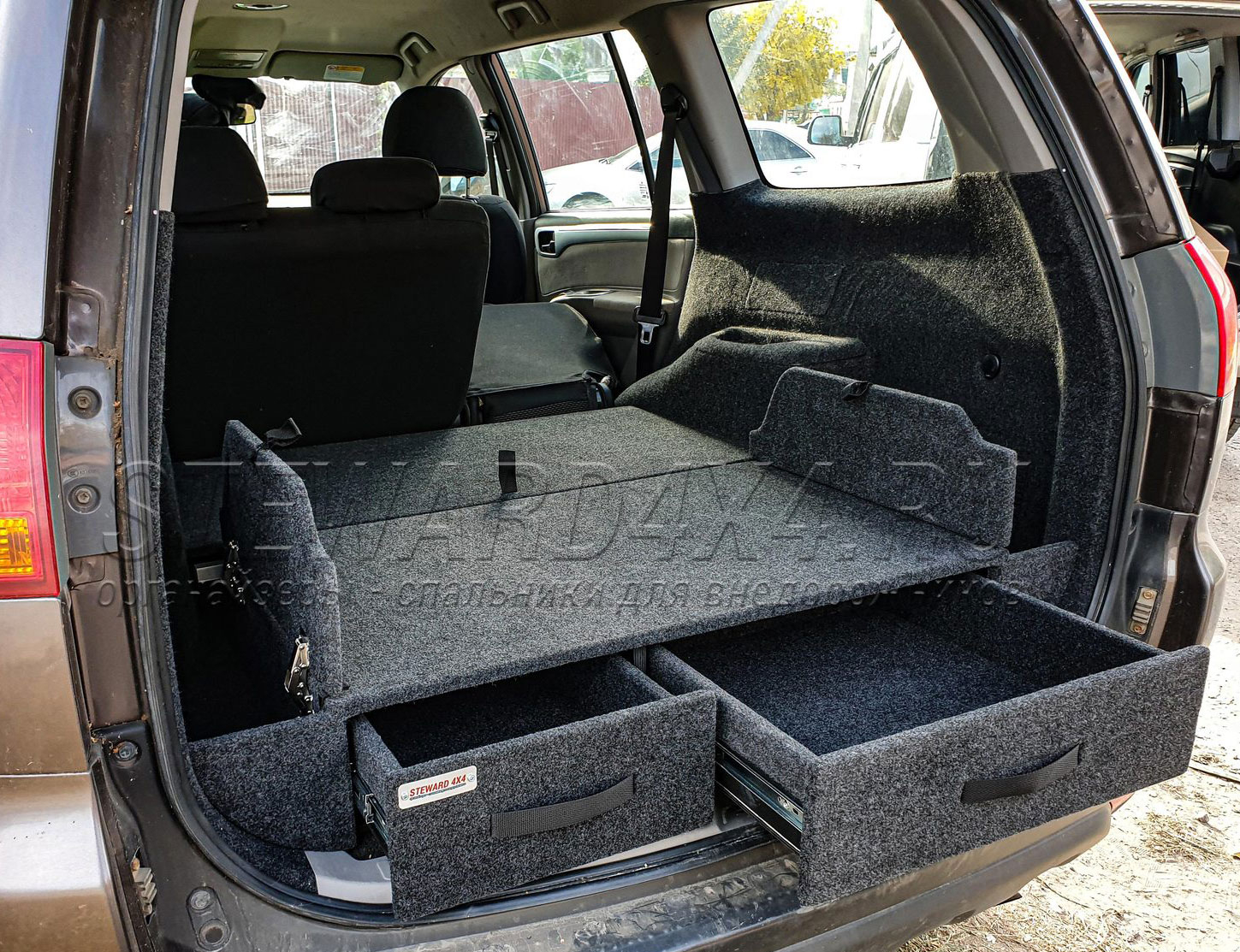 Органайзер (ящик) в багажник Mitsubishi Pajero Sport 2 "Urban"
