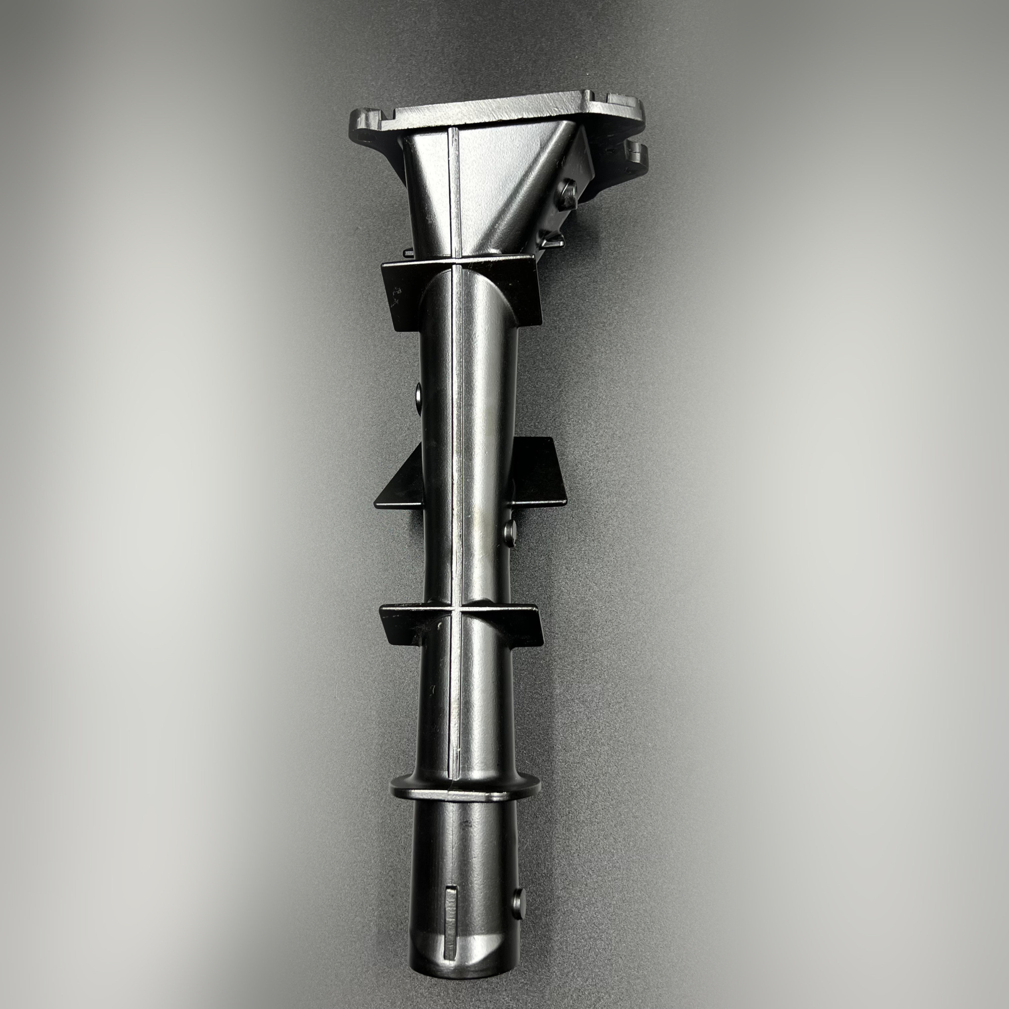 картинка Труба выхлопа Yamaha 9.9-15 (63V-41131-02-5B) (YUELANG)