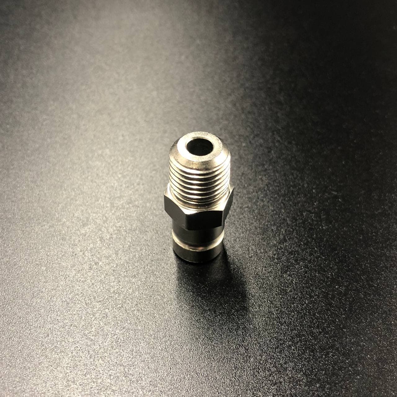 картинка Коннектор топливный Suzuki DT5-200, DF8-140 (с бака) (Omax)