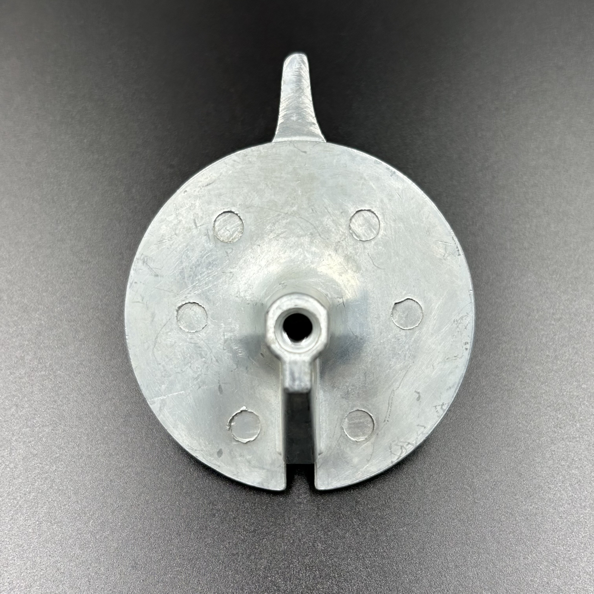 картинка Анод редуктора Mercury 75-125 (Цинковый) (8M0036746; 31640T5; 31640T07) (YHS)
