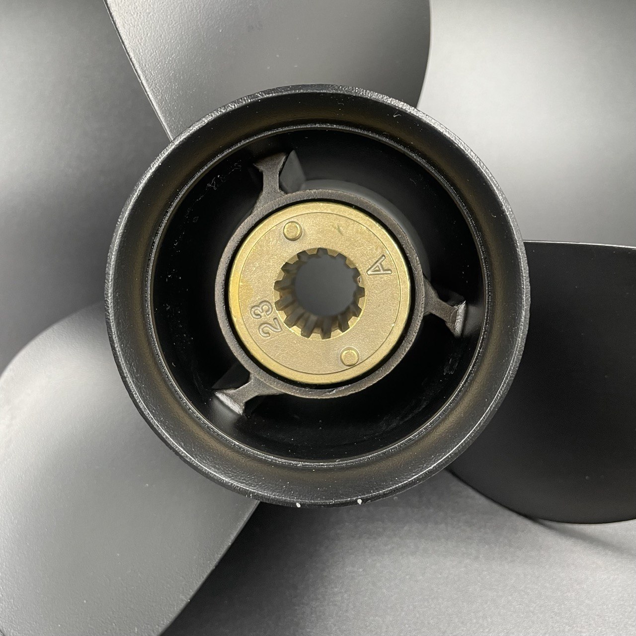 картинка Гребной винт Mercury 25-70 (3x10x17)