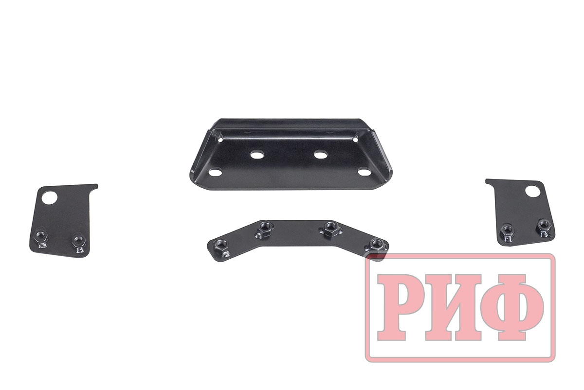 картинка Бампер задний РИФ Toyota Land Cruiser 100 с квадратом под фаркоп, калиткой и фонарями