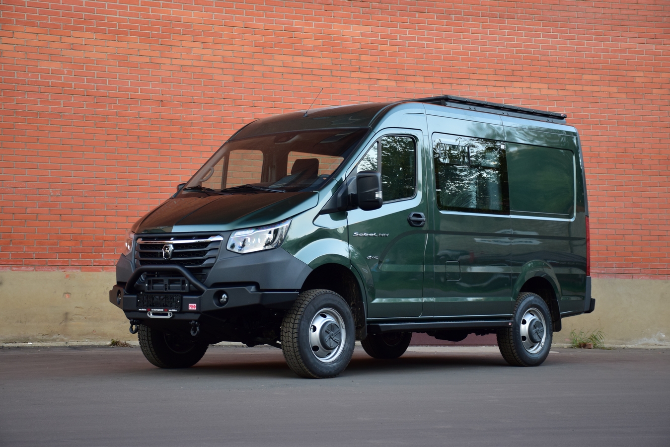 картинка Бампер силовой передний ГАЗ Соболь NN штатные фары, с дугой, стандарт