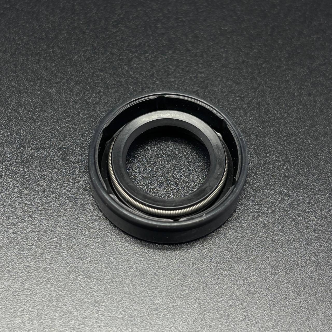 Манжета резинометаллическая SEAL (Quicksilver)