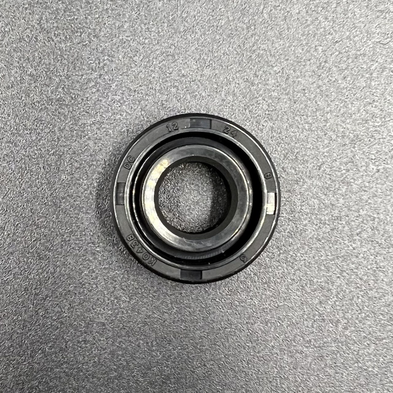 картинка Сальник Tohatsu (309-60111-0; 26-95348) (12x24x8) (KACAWA)