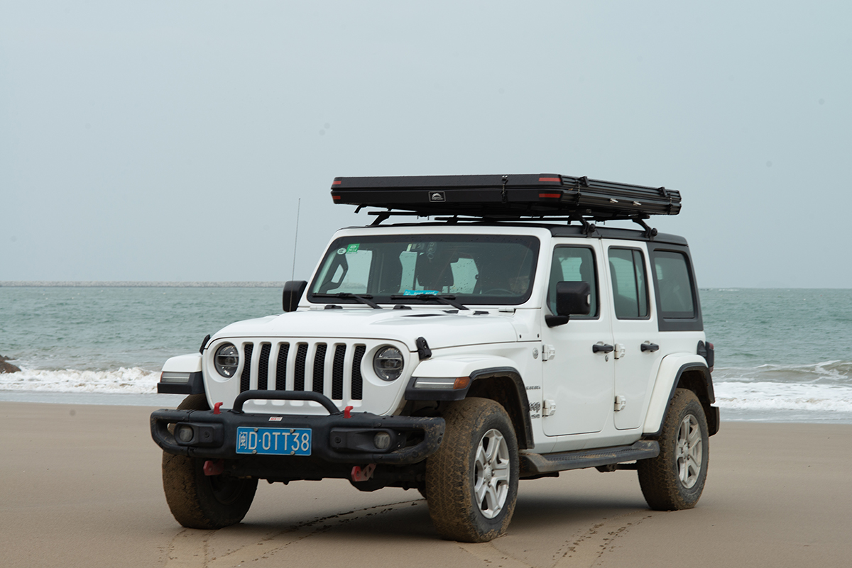 Палатка на крышу автомобиля Wild Land Desert Cruiser 140 Pro ECO