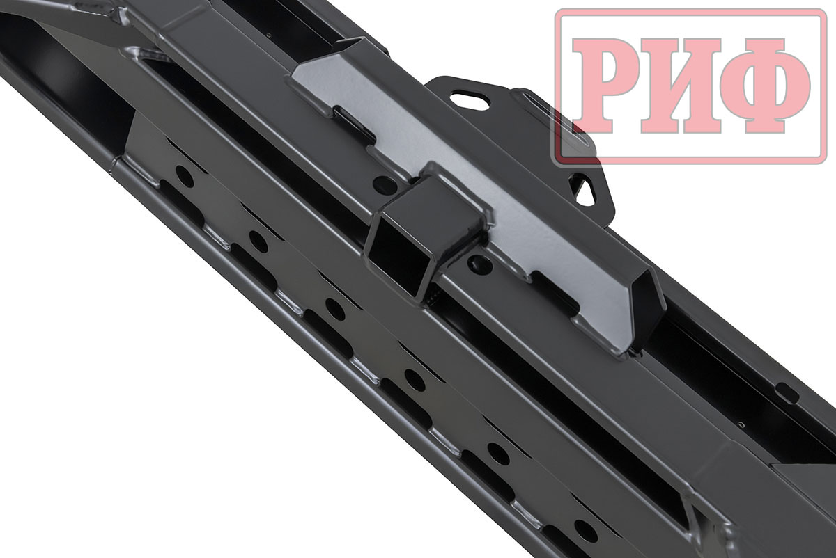 картинка Бампер задний РИФ Isuzu D-MAX с квадратом под фаркоп и фонарями, стандарт