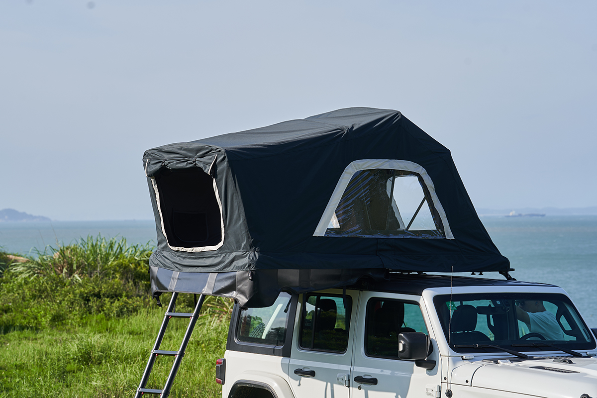 картинка Палатка на крышу автомобиля Wild Land Voyager 140 Pro