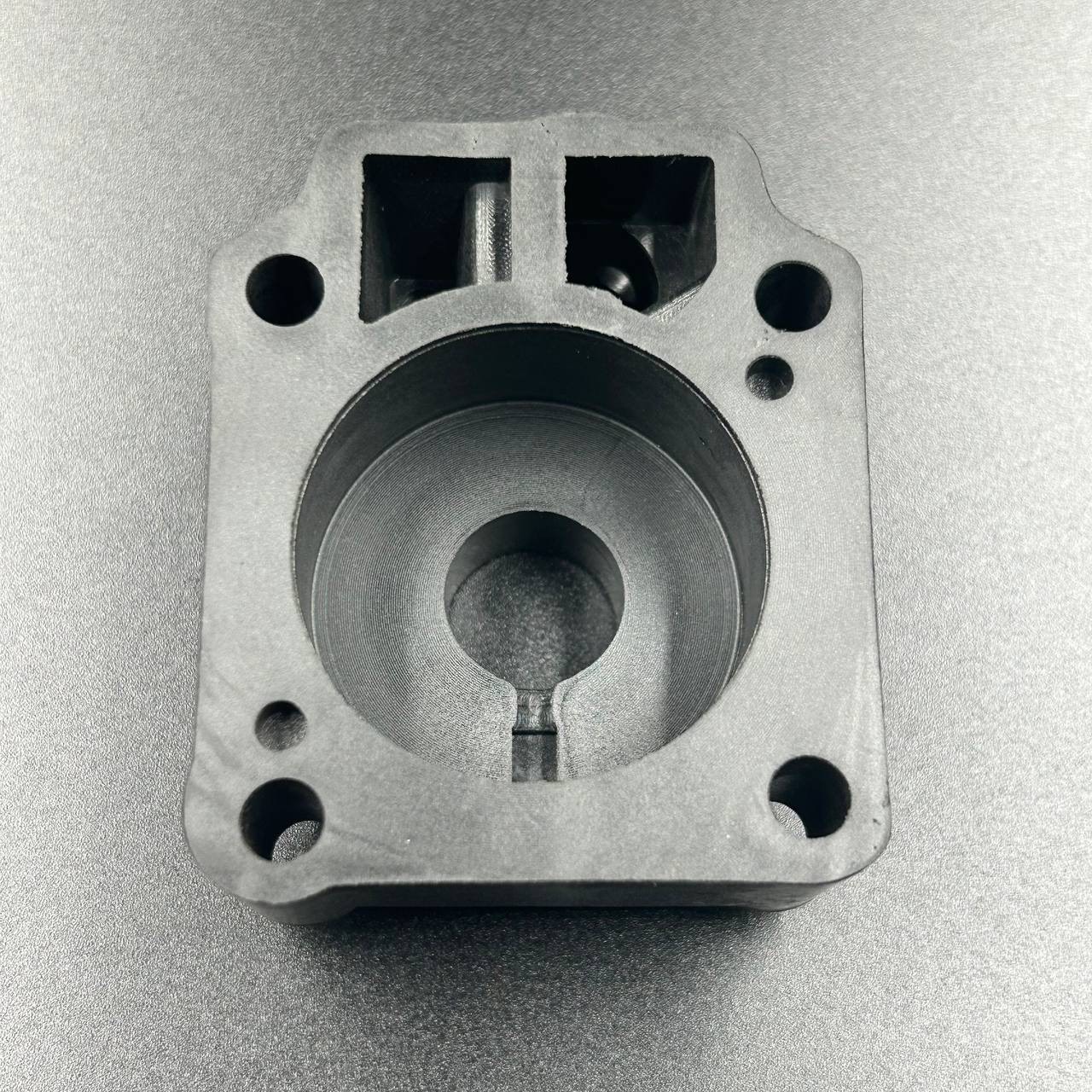 картинка Корпус помпы охлаждения Tohatsu 25-30, M40C (Omax)