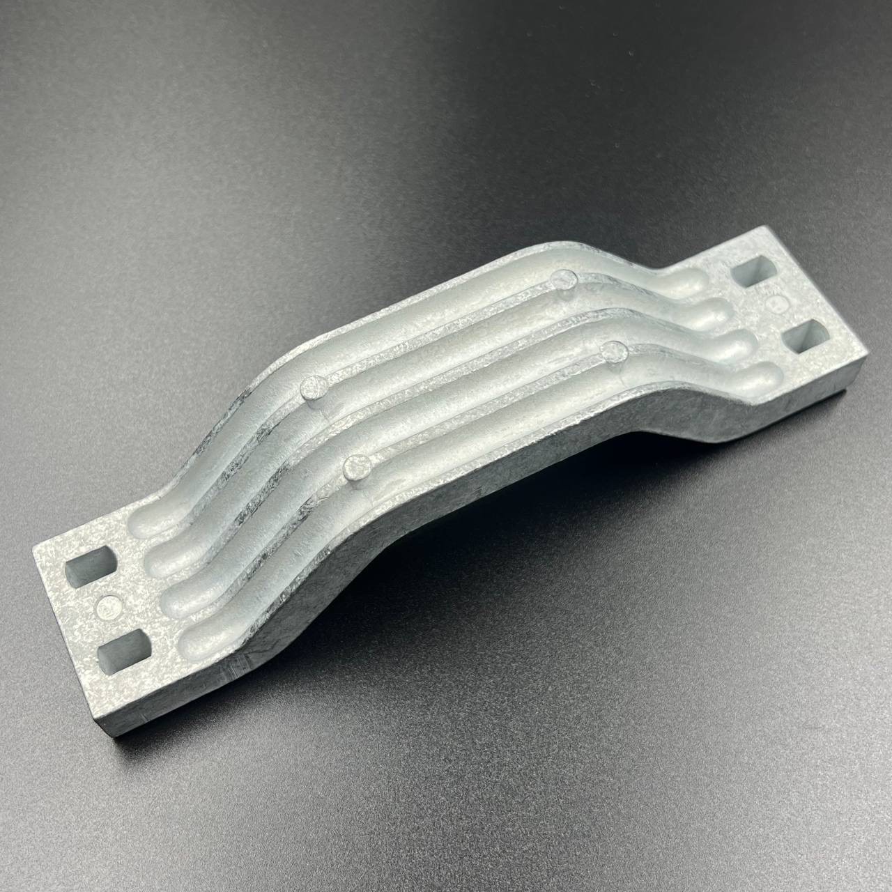 картинка Анод струбцины Yamaha 100-250, F115, F225 (Цинковый) (PWB)