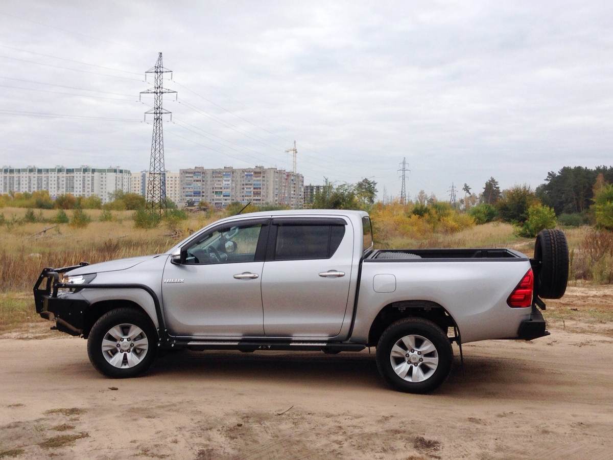картинка Бампер задний KDT для Toyota Hilux