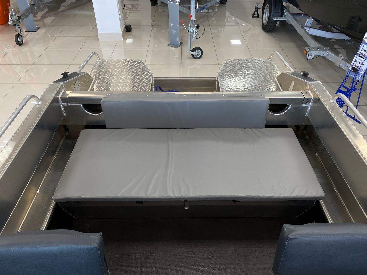 картинка Моторная лодка, Тактика 460 DC