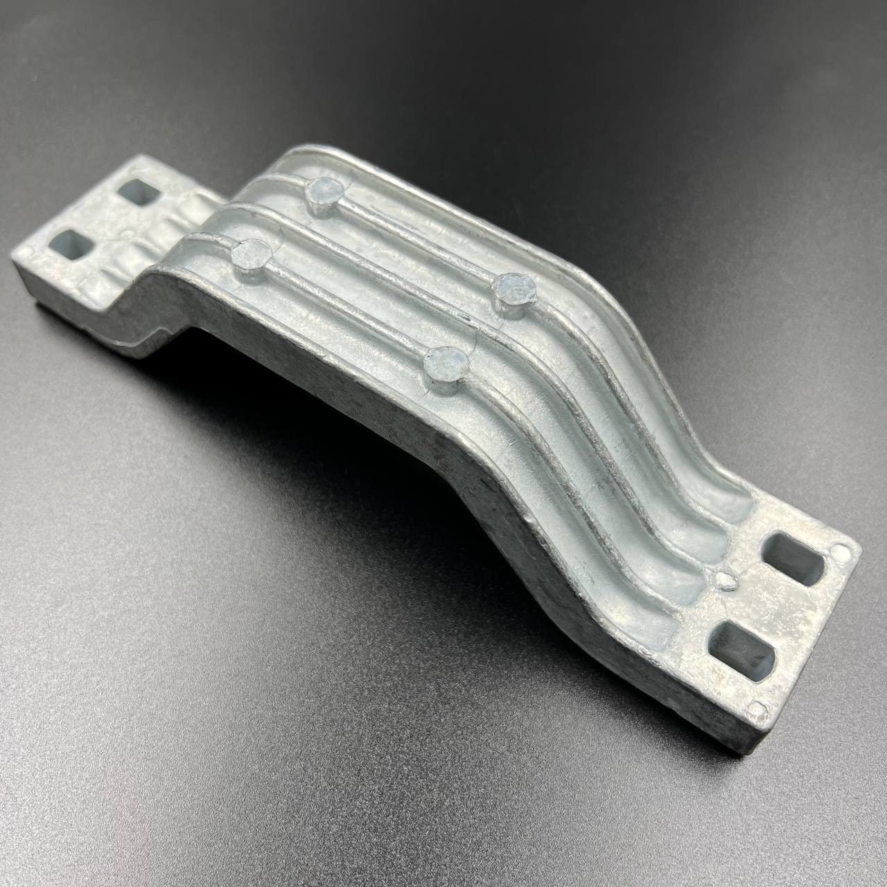 картинка Анод струбцины Yamaha 100-250, F115, F225 (Цинковый) (Omax)