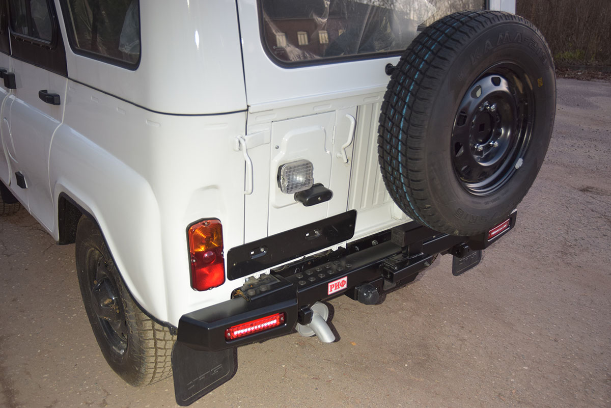 картинка Бампер задний УАЗ Хантер с фонарями, калиткой, возможностью установки фаркопа, стандарт RIF469-21225 "РИФ"