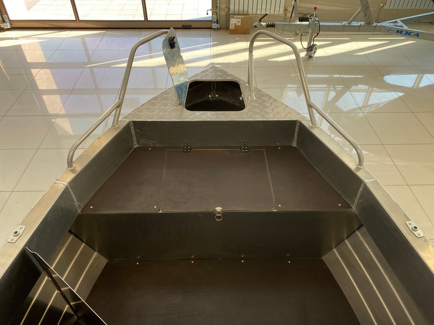 картинка Моторная лодка, Тактика 460 DC