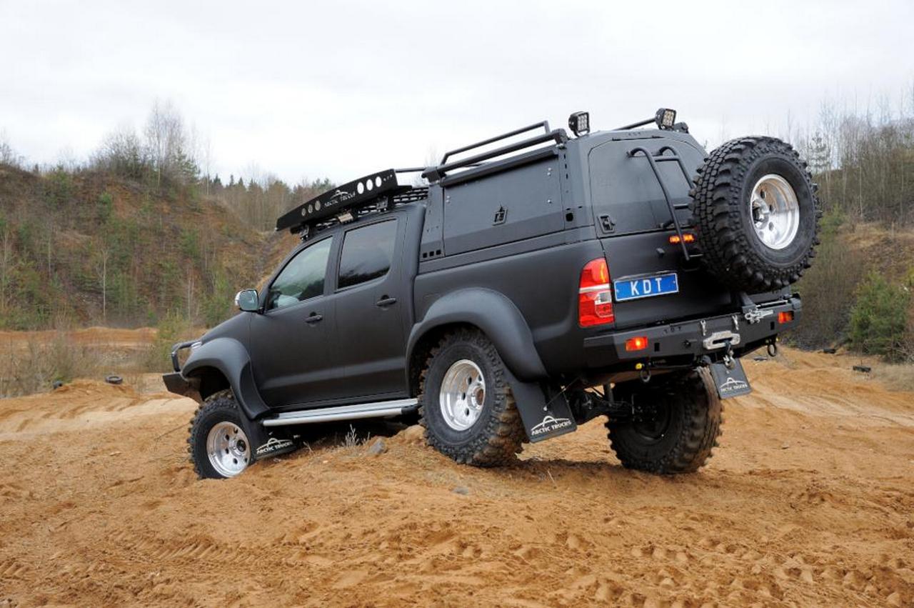 картинка Лестница КDT для Toyota Hilux большая, алюминиевая