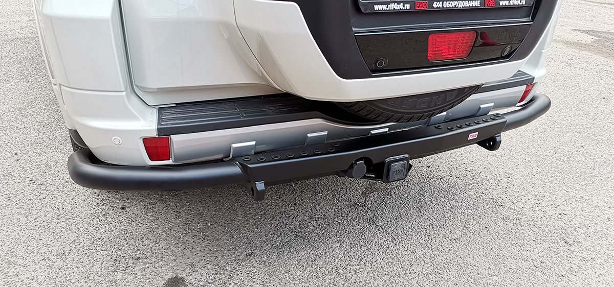 картинка Бампер задний РИФ Mitsubishi Pajero IV c квадратом под фаркоп