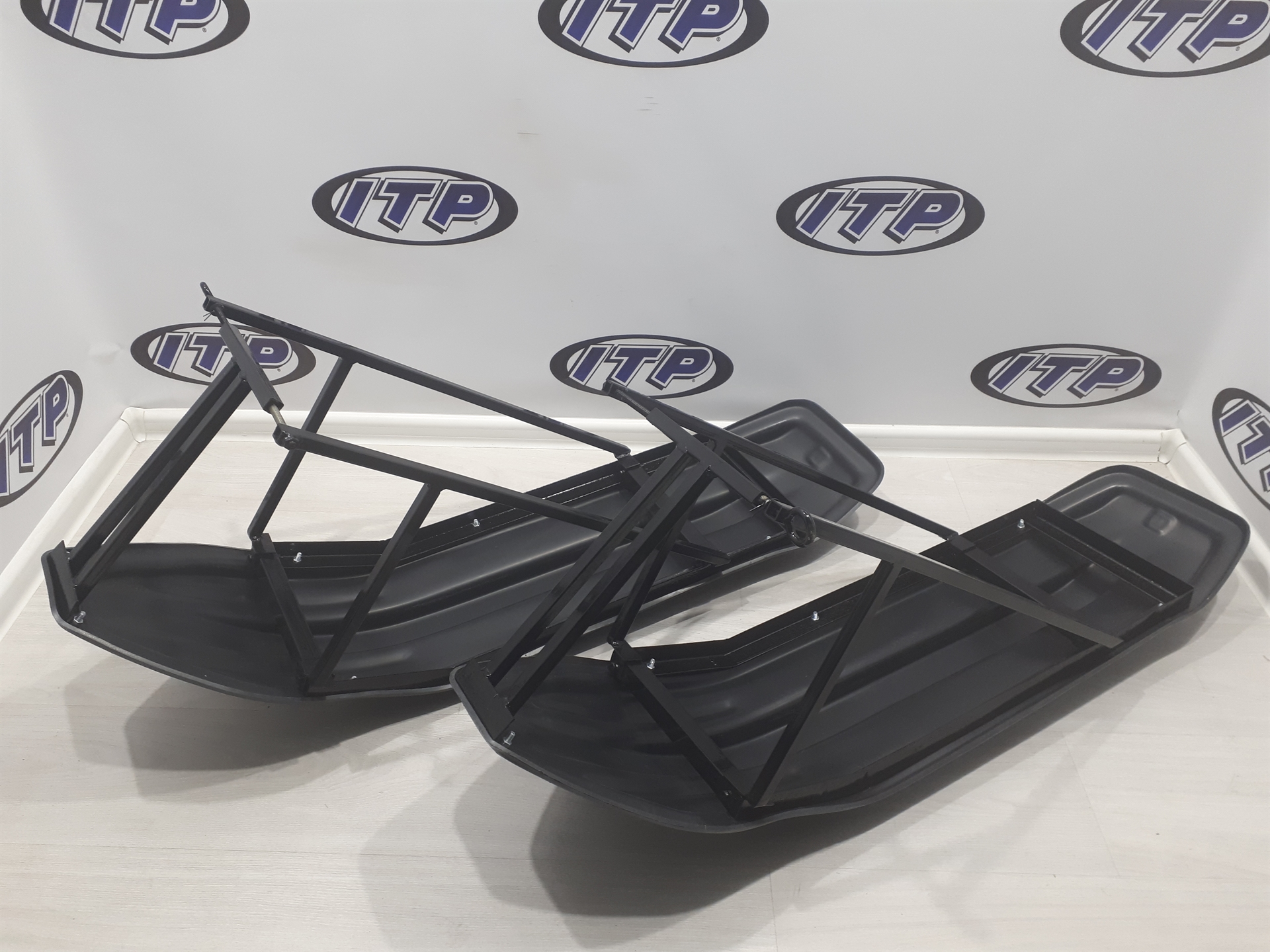 картинка Комплект съемных лыж для квадроцикла "Quadroskiss"