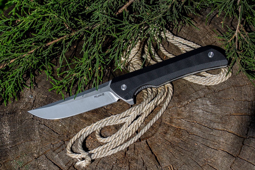 картинка Нож Ruike Hussar P121 черный
