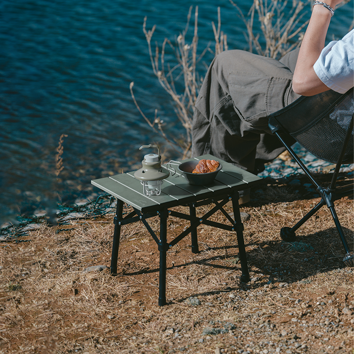 картинка Стол туристический Naturehike складной, 40,5х29х30,5см, зеленый
