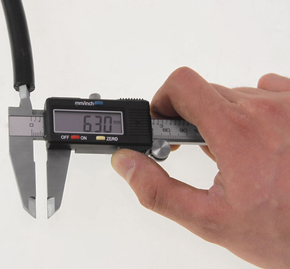 картинка Шланг топливный d6/D12 мм усиленный, E.Chance