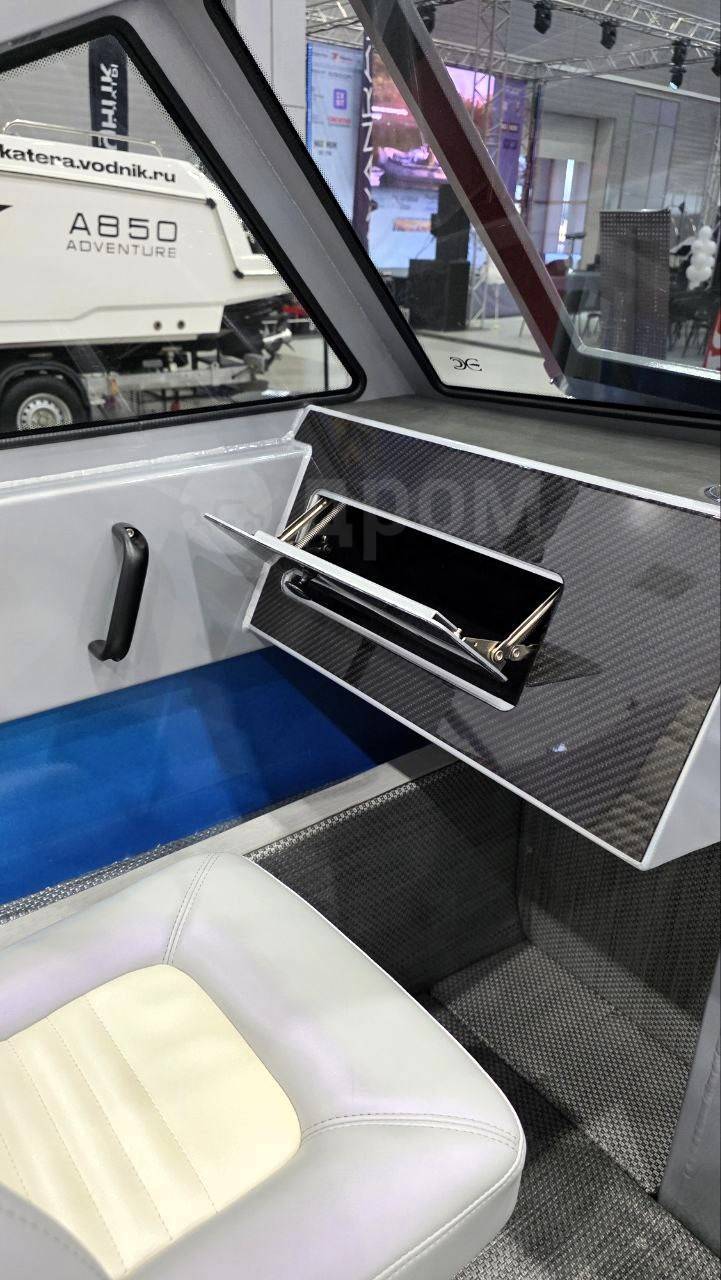 картинка Моторная лодка SMARTLINER R1