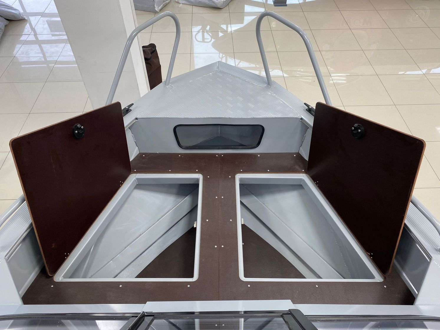 картинка Моторная лодка, Неман 450 DC NEW, серый/черн