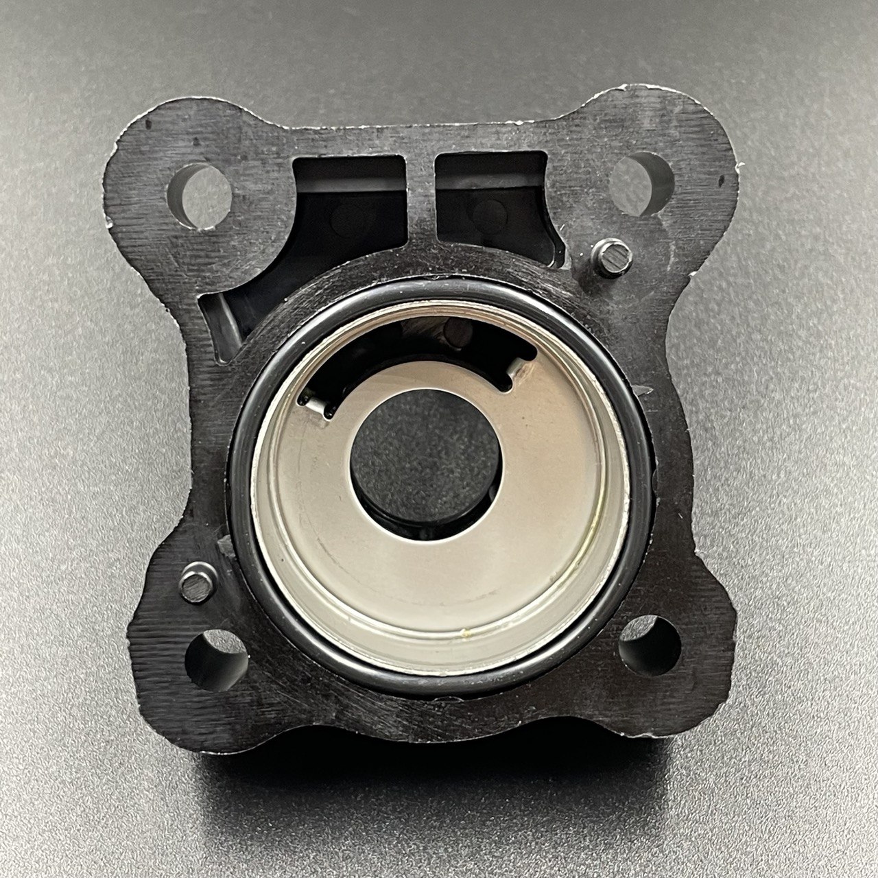 картинка Корпус помпы охлаждения Honda BF8-20 (19215-ZW9-010) (Honda)
