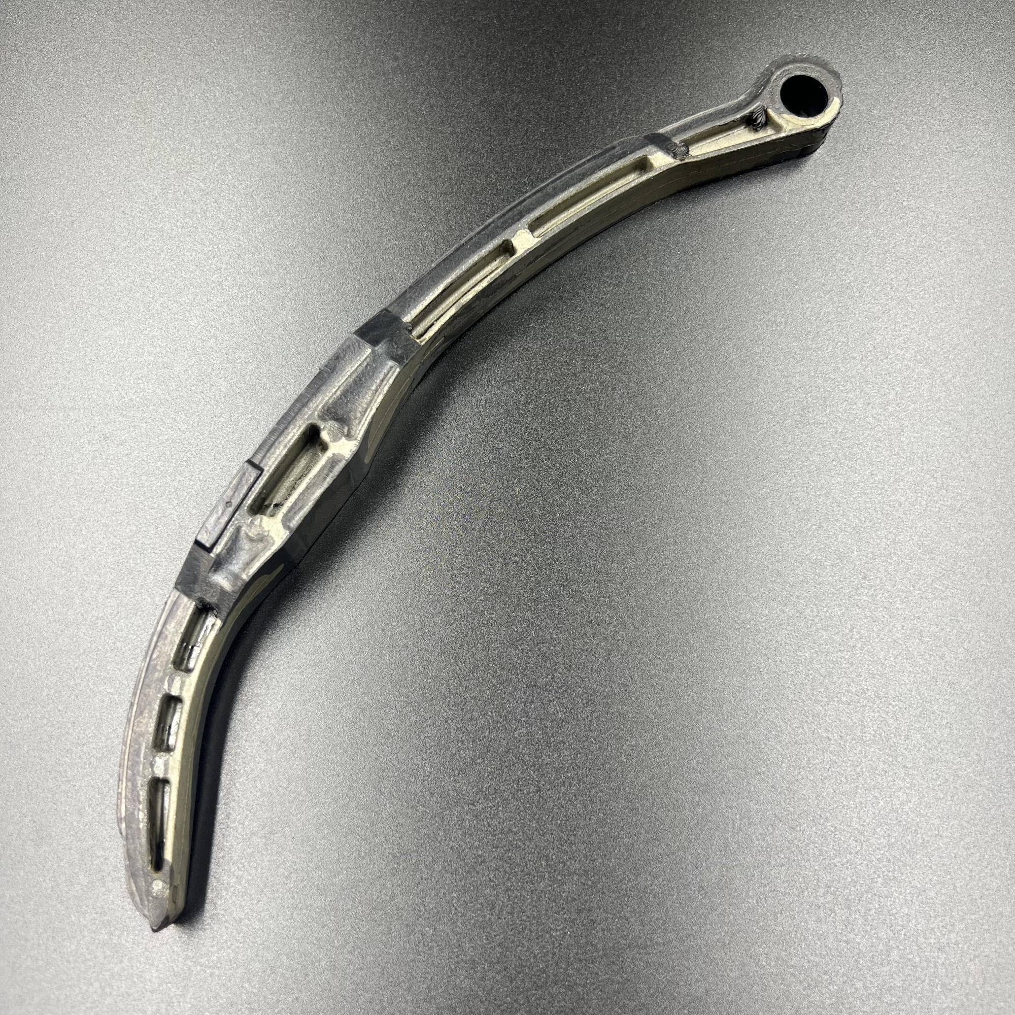 картинка Планка натяжителя цепи Yamaha VK10D, RS90 (Yamaha)