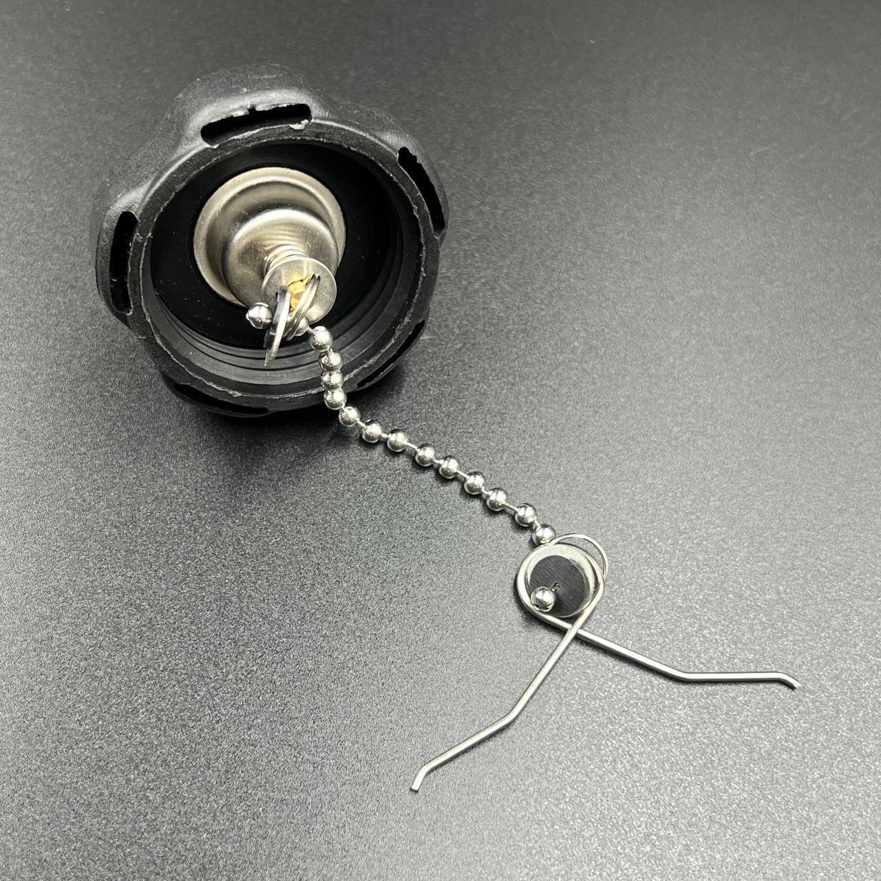 картинка Крышка встроенного бака  Yamaha 2,5-4-5(PREMARINE)