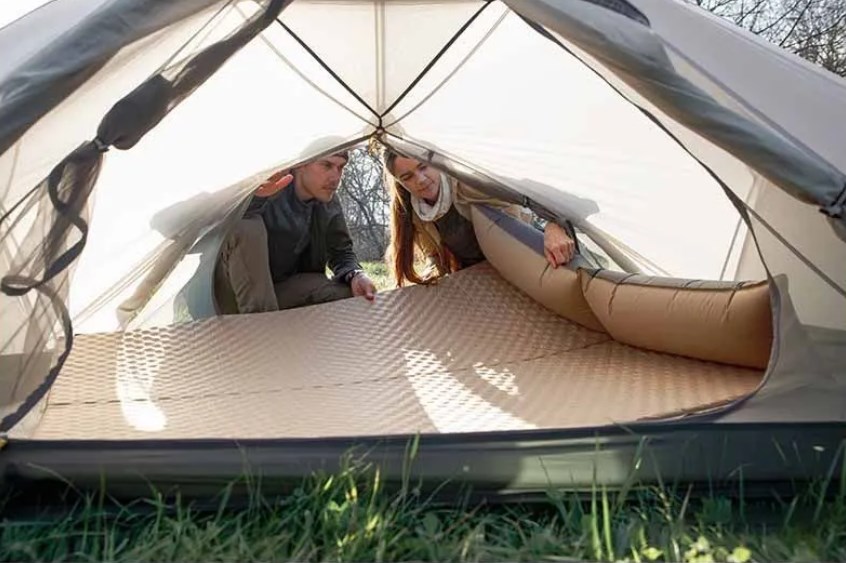 картинка Коврик самонадувающийся с подушкой Naturehike, 296х65х3 см, желтый