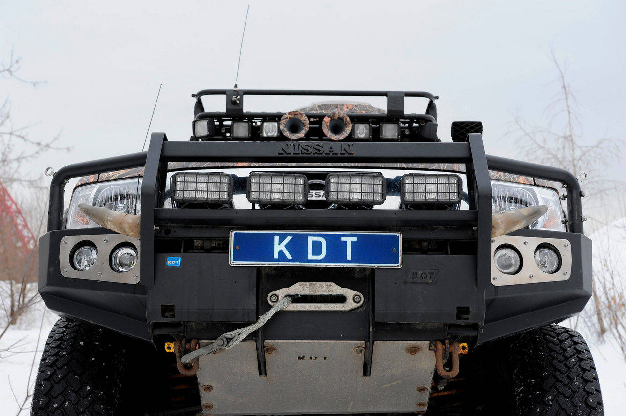 картинка Накладка сетка из нержавейки на передний бампер Nissan Patrol