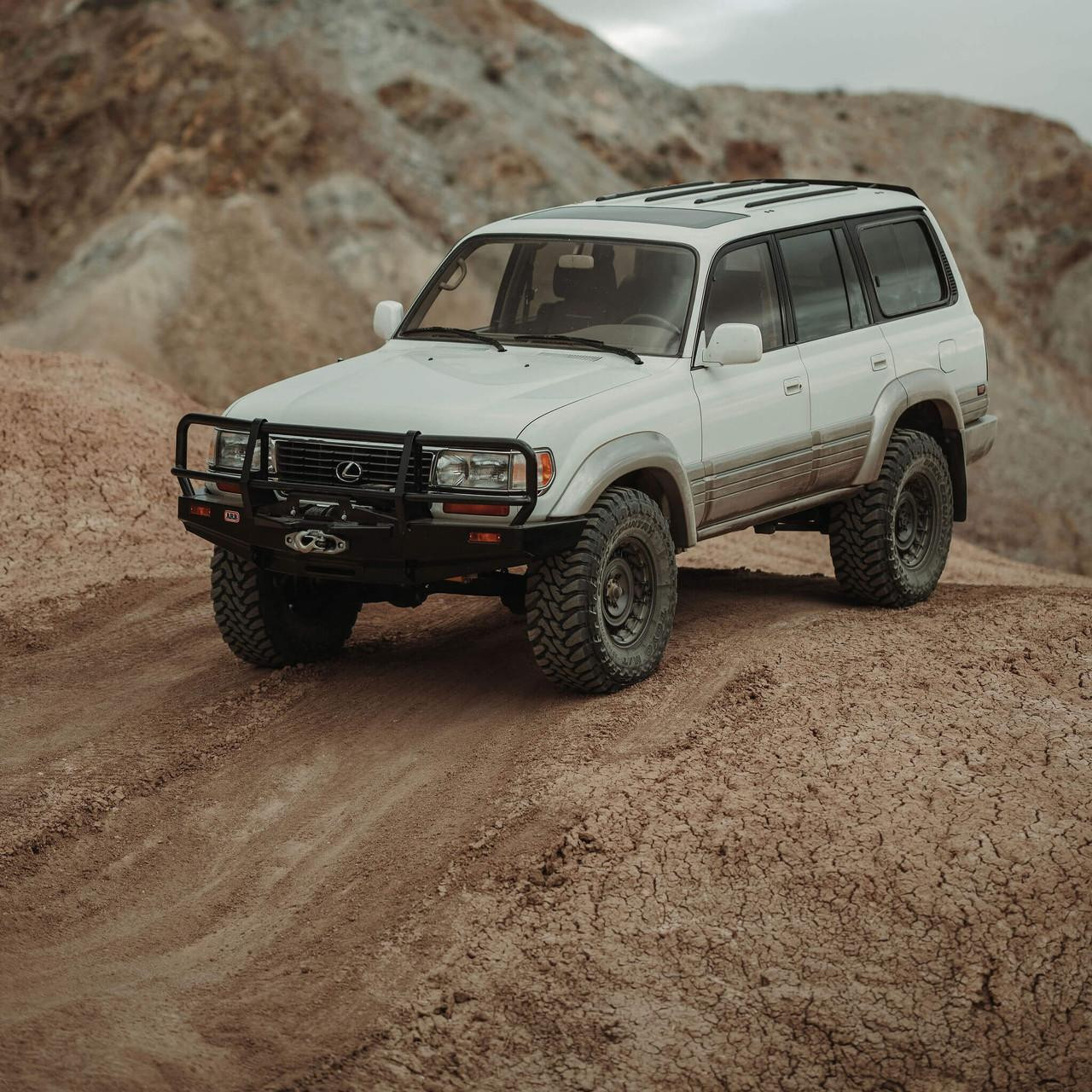 Бампер передний для Lexus LX450 и Toyota Land Cruiser ARB Deluxe силов