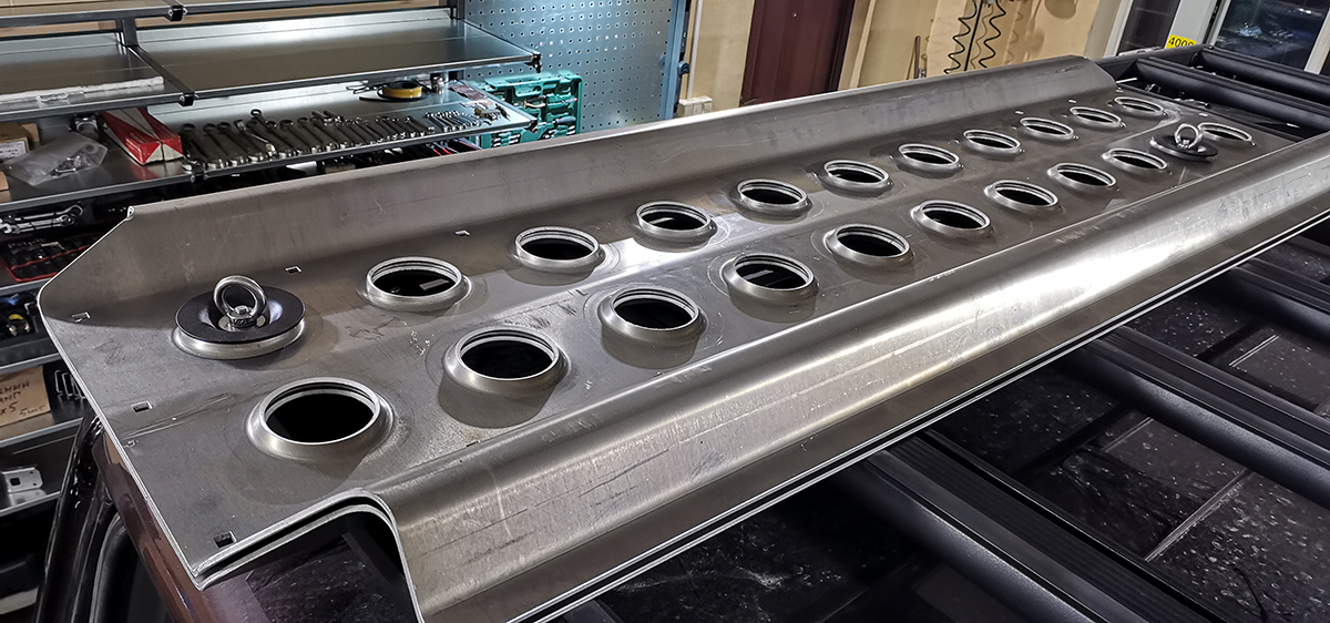 картинка Кронштейны для крепления сэнд-траков к алюминиевому багажнику (платформе) РИФ