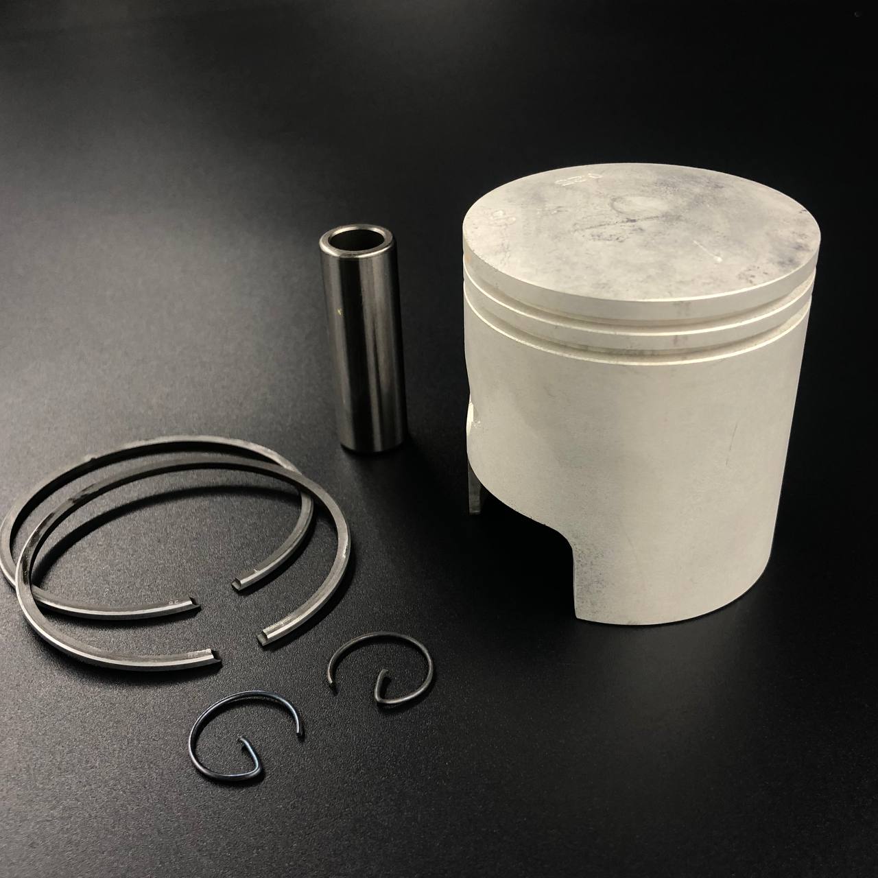 картинка Поршневой комплект Yamaha 30D (3 цил.) (0.50mm) (Osaka)