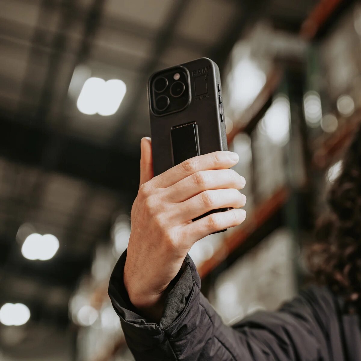 картинка IntelliSkin для Apple iPhone 15 Pro (RAM-GDS-SKIN-AP42)