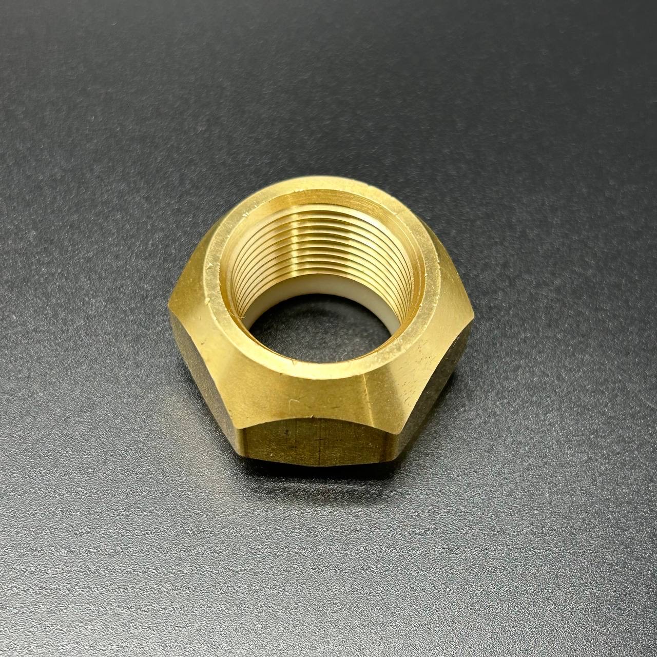 Гайка латунная диам. 24 мм PROP NUT  (Quicksilver)