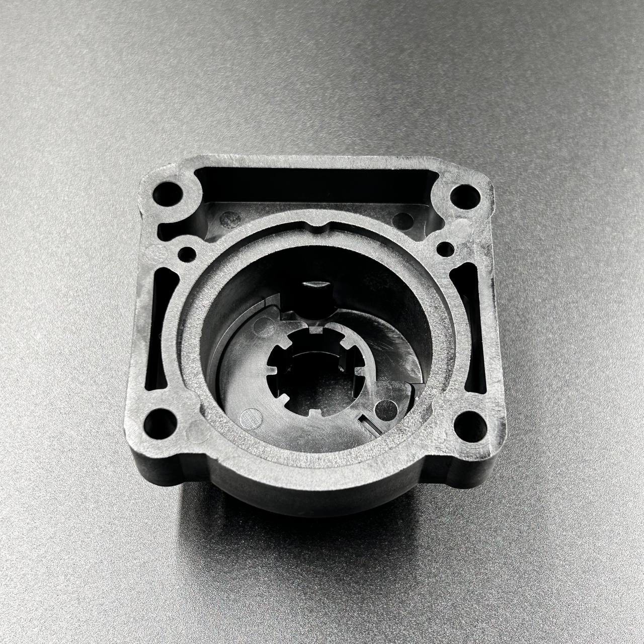 картинка Корпус помпы охлаждения Yamaha 25-30, F20-25 (Sinera)