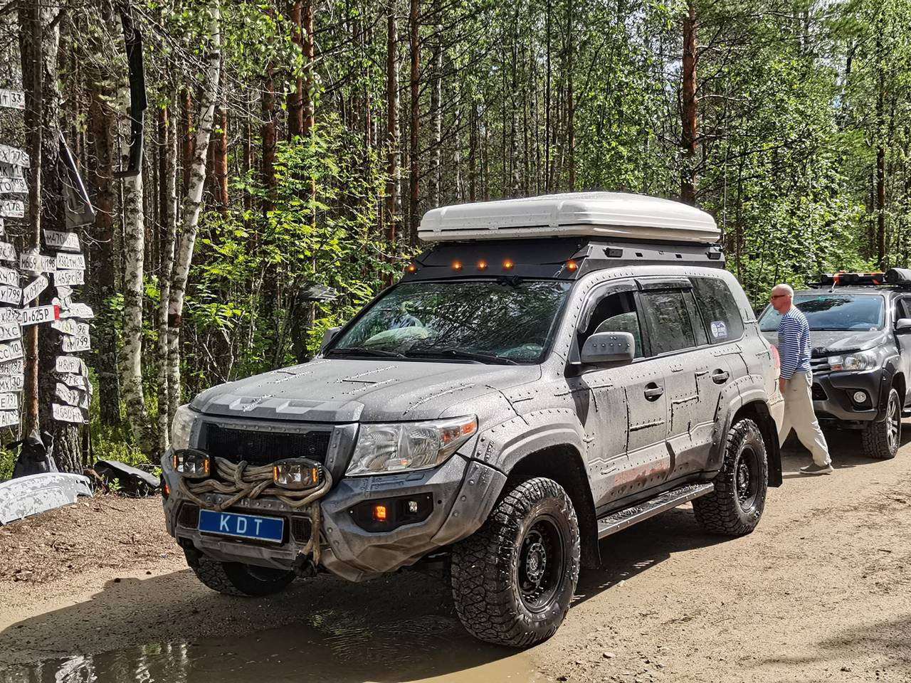 картинка Багажник-площадка алюминиевый (под канистры) - Toyota Land Cruiser 200