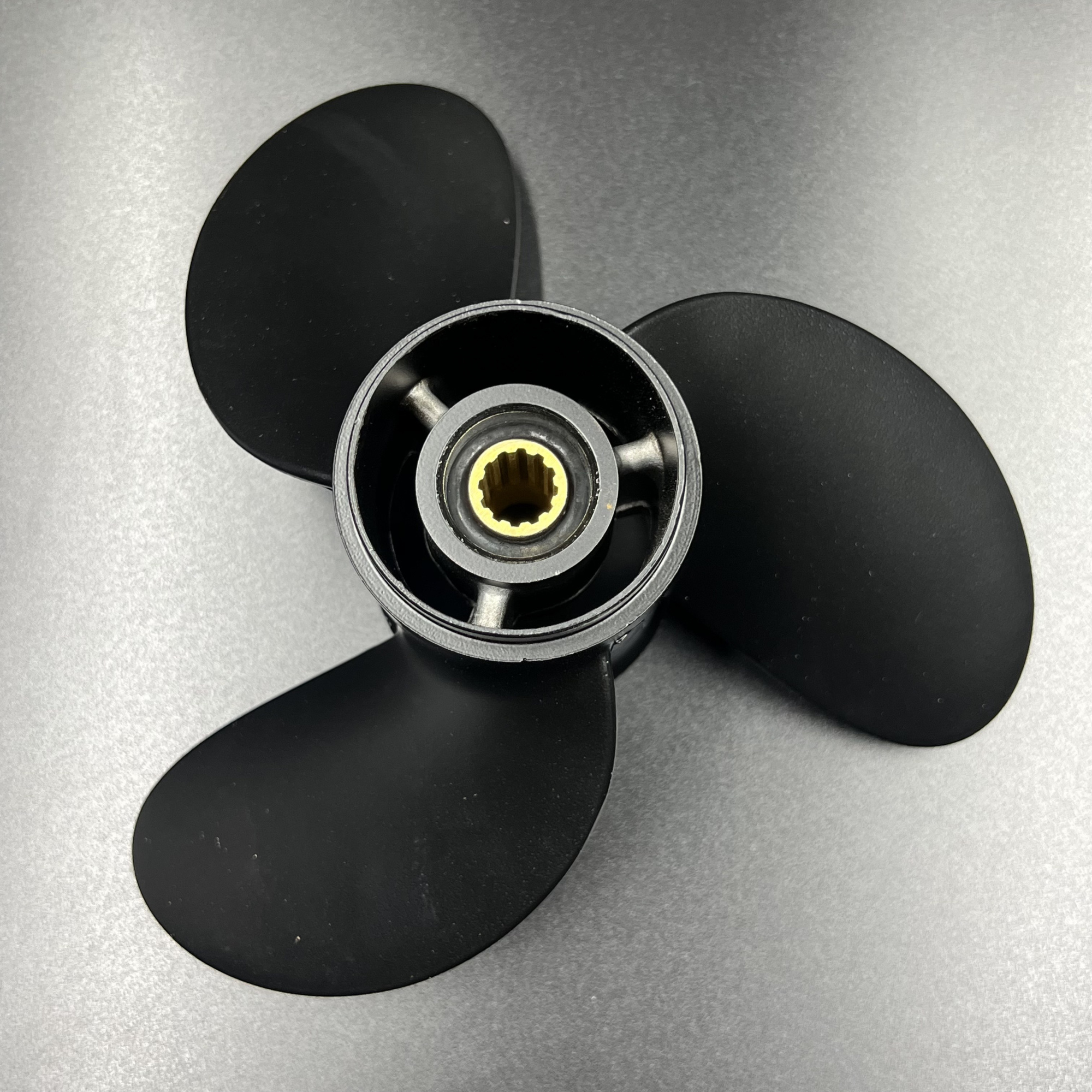 картинка Гребной винт Tohatsu 8-9.8 (3x8.9x8.5)