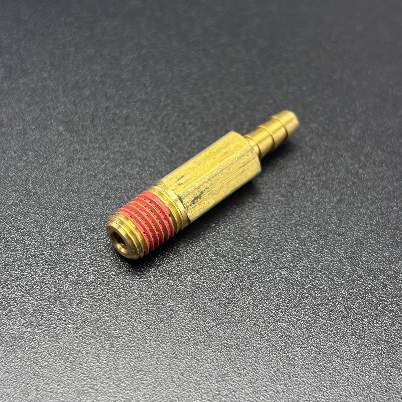картинка Фитинг резьбовой латунный CONNECTOR (Quicksilver)