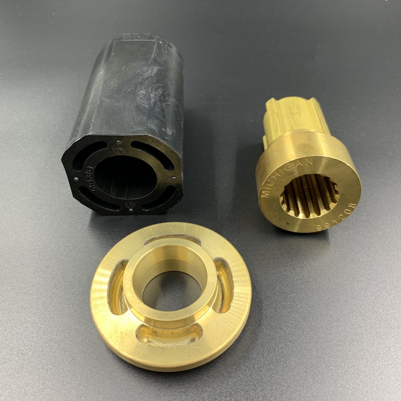 картинка Втулка гребного винта Suzuki DF150-300 (Michigan)