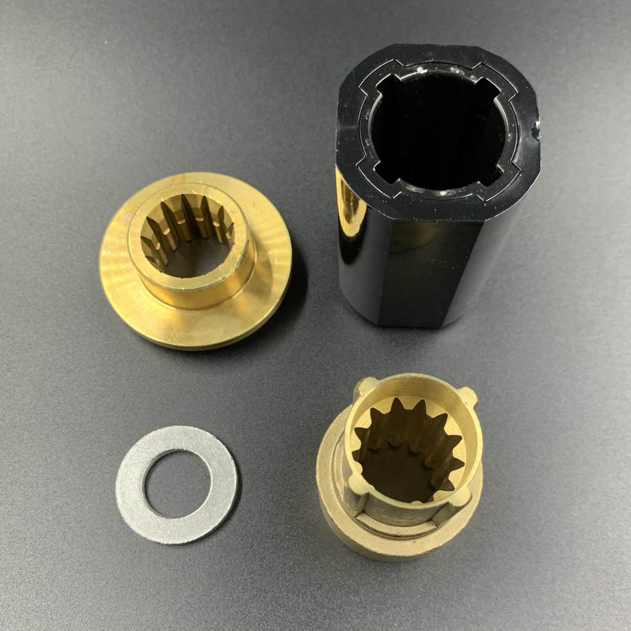 картинка Втулка гребного винта Tohatsu 40-70 (Michigan)