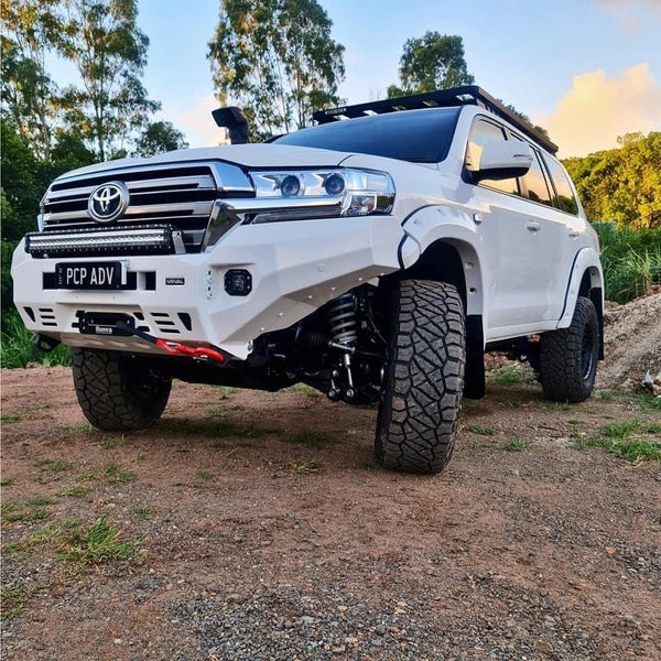 картинка Передний бампер Toyota Land Cruiser 200 2016-2021 Rival