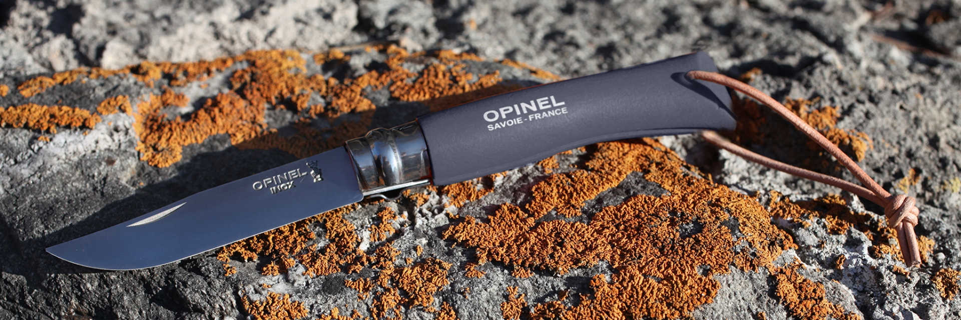 картинка Нож Opinel №8 Trekking, нержавеющая сталь, кожаный темляк, серый, 001706
