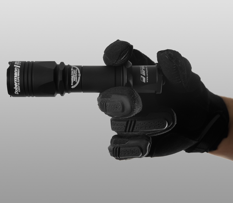 картинка Фонарь ARMYTEK Dobermann XP-L HI ТЕПЛЫЙ